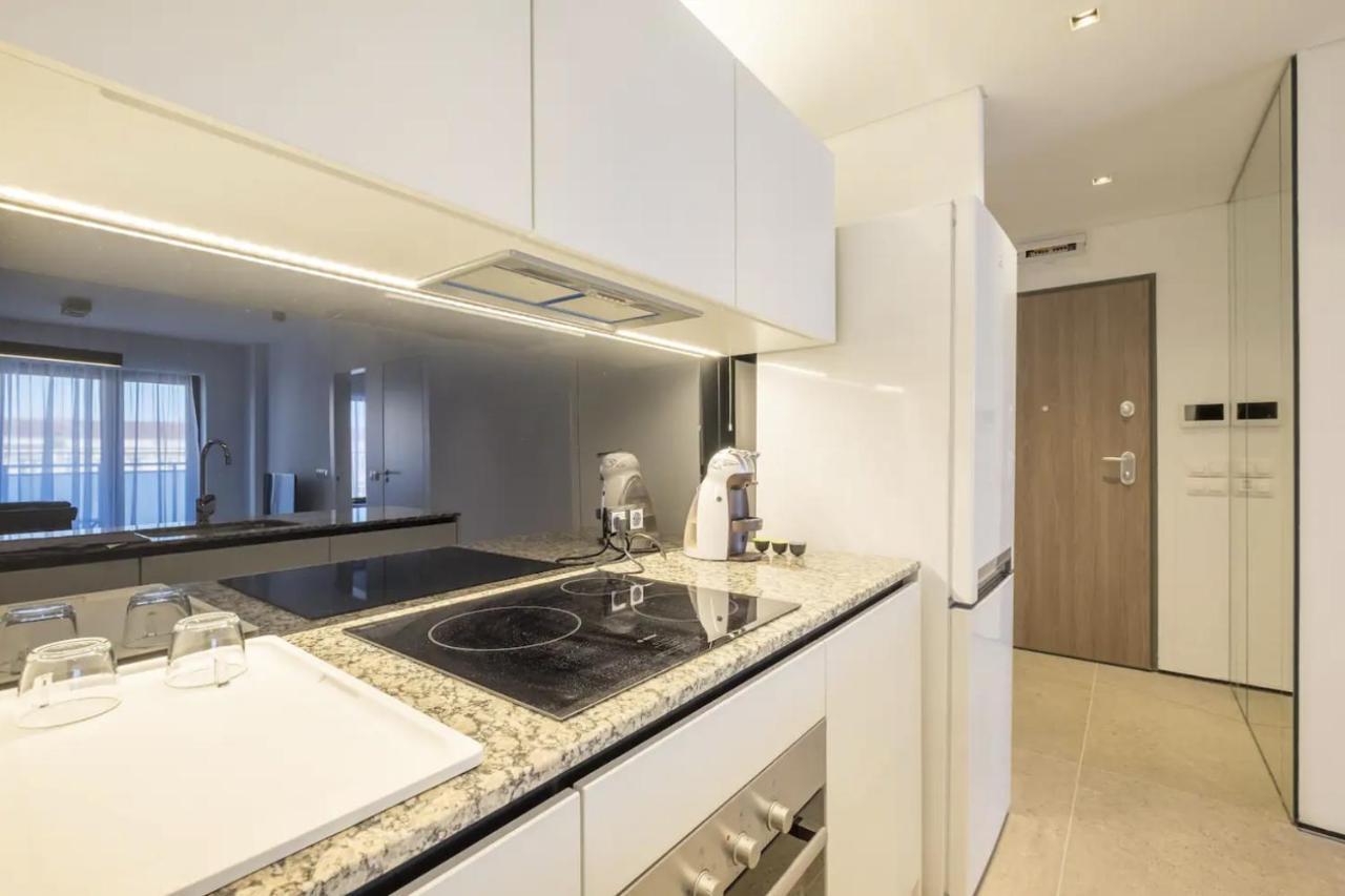City Apartments - Mall Of Sofia & Metro Station Εξωτερικό φωτογραφία